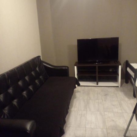 Apart Trelew 1 Luaran gambar